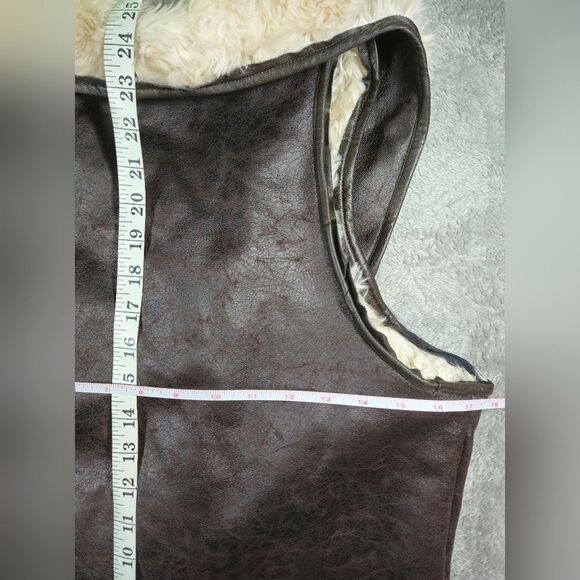Cripple Creek Womens Faux Leather & Fur Vest with Pockets Size Medium - Picture 3 of 8